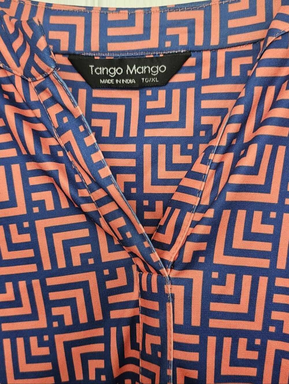 Tango Mango brand sleeveless blouse features a bold geometric print orange blue - Picture 4 of 8